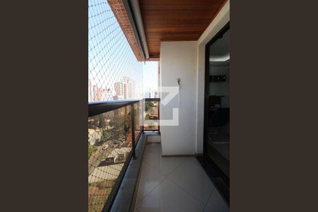 Sacada da Sala de apartamento à venda com 3 quartos, 165m² em Cambuí, Campinas