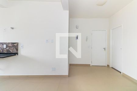 Sala e Cozinha de apartamento para alugar com 1 quarto, 52m² em Vila Isolina Mazzei, São Paulo