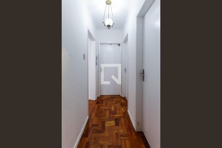 Corredor de apartamento para alugar com 2 quartos, 90m² em Higienópolis, Porto Alegre
