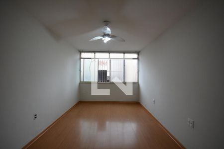 Sala de apartamento para alugar com 3 quartos, 86m² em Marechal Hermes, Rio de Janeiro