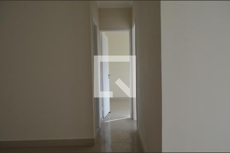 Corredor de apartamento para alugar com 2 quartos, 55m² em Tanque, Rio de Janeiro