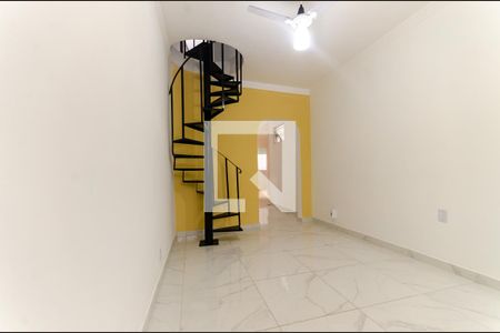 Sala de casa para alugar com 2 quartos, 80m² em Pau Miúdo, Salvador