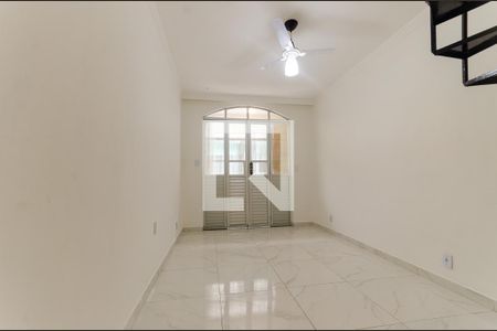 Sala de casa para alugar com 2 quartos, 80m² em Pau Miúdo, Salvador