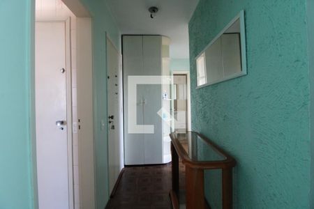 Corredor de apartamento à venda com 2 quartos, 56m² em Capela do Socorro, São Paulo