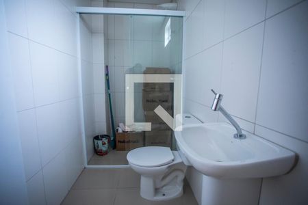 Banheiro de casa para alugar com 1 quarto, 26m² em Vila Guarani (z Sul), São Paulo