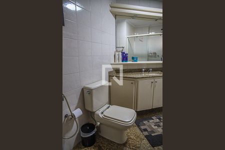 Apartamento para alugar com 207m², 3 quartos e 2 vagas Apartamento para alugar com 207m², 3 quartos e 2 vagasBanheiro da Suíte 2