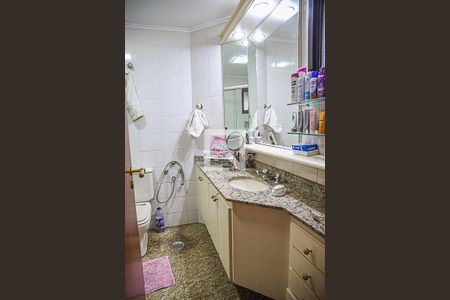 Apartamento para alugar com 207m², 3 quartos e 2 vagas Apartamento para alugar com 207m², 3 quartos e 2 vagasBanheiro da Suíte 3