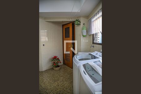 Apartamento para alugar com 207m², 3 quartos e 2 vagas Apartamento para alugar com 207m², 3 quartos e 2 vagasLavanderia