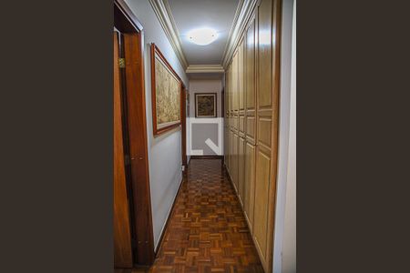 Apartamento para alugar com 207m², 3 quartos e 2 vagas Apartamento para alugar com 207m², 3 quartos e 2 vagasCorredor