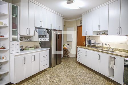 Apartamento para alugar com 207m², 3 quartos e 2 vagas Apartamento para alugar com 207m², 3 quartos e 2 vagasCozinha