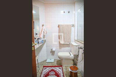 Apartamento para alugar com 207m², 3 quartos e 2 vagas Apartamento para alugar com 207m², 3 quartos e 2 vagasBanheiro da Suíte 1