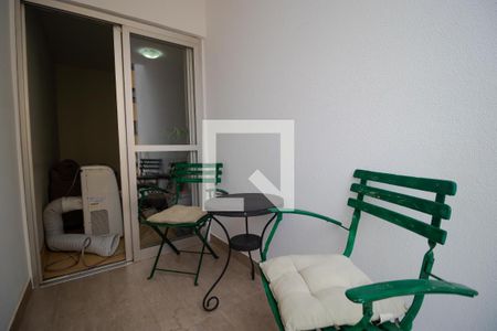 Sacada de apartamento à venda com 1 quarto, 57m² em Vila Itapura, Campinas