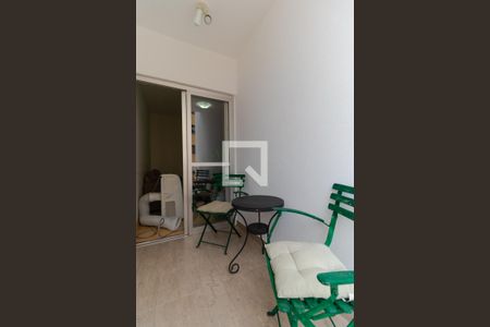 Sacada de apartamento à venda com 1 quarto, 57m² em Vila Itapura, Campinas