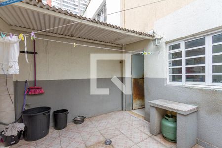 Casa para alugar com 100m², 2 quartos e 1 vaga Casa para alugar com 100m², 2 quartos e 1 vagaQuintal