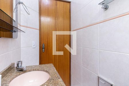 Banheiro de casa à venda com 5 quartos, 200m² em Jardim Ipanema (zona Sul), São Paulo