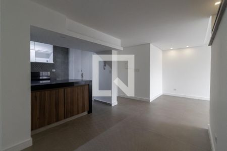 Cozinha de apartamento para alugar com 2 quartos, 86m² em Itaim Bibi, São Paulo