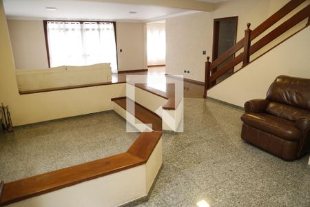 Casa para alugar com 500m², 4 quartos e 4 vagasSala de Estar