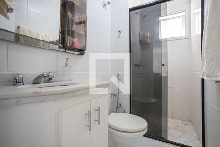 Banheiro de apartamento à venda com 2 quartos, 56m² em Centro, Osasco