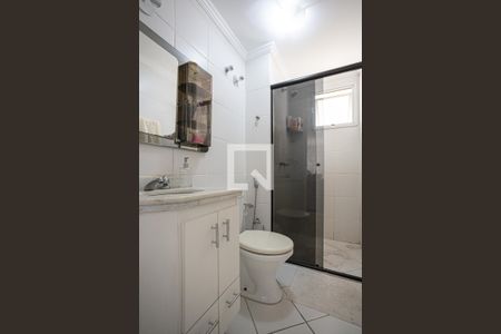 Banheiro de apartamento à venda com 2 quartos, 56m² em Centro, Osasco