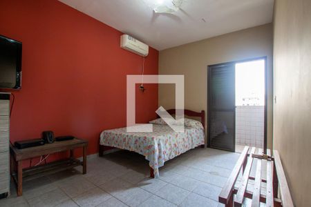 Suíte de apartamento para alugar com 2 quartos, 130m² em Jardim Las Palmas, Guarujá