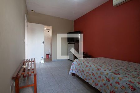 Suíte de apartamento para alugar com 2 quartos, 130m² em Jardim Las Palmas, Guarujá