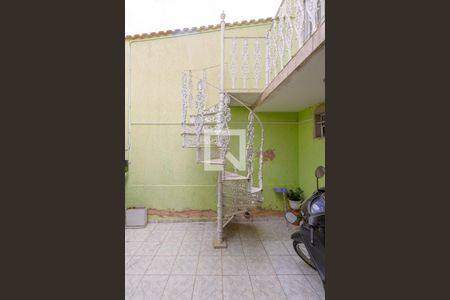 Casa à venda com 600m², 3 quartos e 2 vagas Casa à venda com 600m², 3 quartos e 2 vagasQuintal