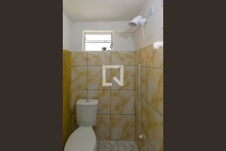 Casa à venda com 600m², 3 quartos e 2 vagas Casa à venda com 600m², 3 quartos e 2 vagasEdícula- Suíte