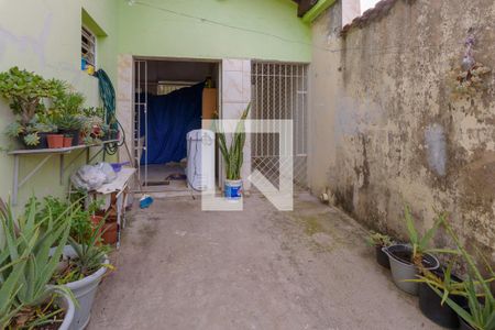 Casa à venda com 600m², 3 quartos e 2 vagas Casa à venda com 600m², 3 quartos e 2 vagasEdícula- 2- Garagem