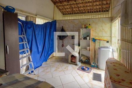 Casa à venda com 600m², 3 quartos e 2 vagas Casa à venda com 600m², 3 quartos e 2 vagasÁrea de Serviço