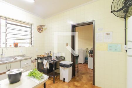 Cozinha de casa à venda com 4 quartos, 400m² em Cristal, Porto Alegre