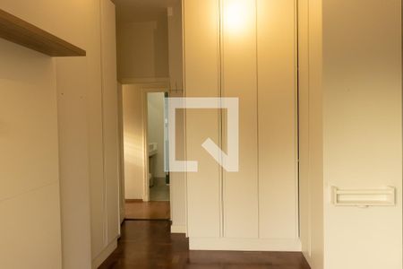 Quarto de apartamento à venda com 1 quarto, 68m² em Pinheiros, São Paulo