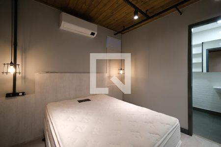 Suíte de apartamento para alugar com 1 quarto, 55m² em Centro, Curitiba