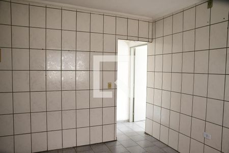 Cozinha de apartamento para alugar com 1 quarto, 40m² em Jardim Santa Tereza, Embu das Artes