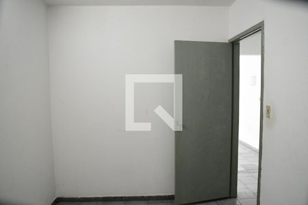 Quarto 1  de apartamento para alugar com 2 quartos, 60m² em Jardim Santa Tereza, Embu das Artes