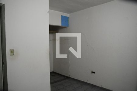 Quarto 1  de apartamento para alugar com 2 quartos, 60m² em Jardim Santa Tereza, Embu das Artes