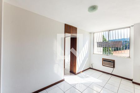 Sala de apartamento para alugar com 2 quartos, 51m² em Fonseca, Niterói