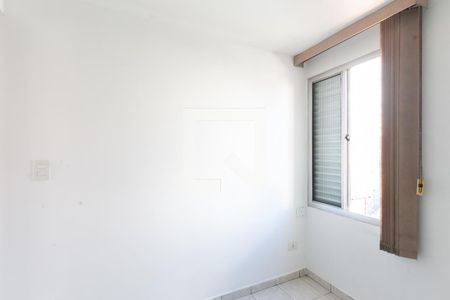 Quarto 1 de apartamento para alugar com 3 quartos, 53m² em Conjunto Residencial José Bonifácio, São Paulo