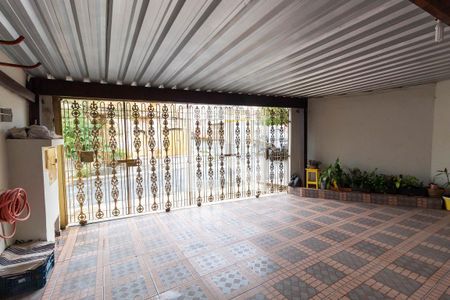 Garagem de casa à venda com 3 quartos, 120m² em Vila Marieta, São Paulo