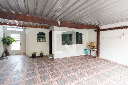 Garagem de casa à venda com 3 quartos, 120m² em Vila Marieta, São Paulo