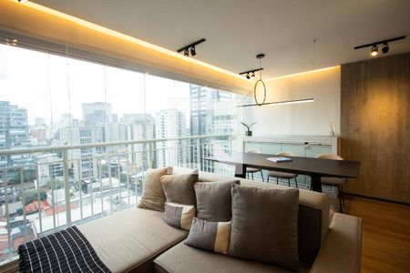 Varanda de apartamento à venda com 1 quarto, 54m² em Vila Nova Conceição, São Paulo