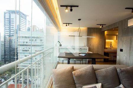 Varanda de apartamento à venda com 1 quarto, 54m² em Vila Nova Conceição, São Paulo