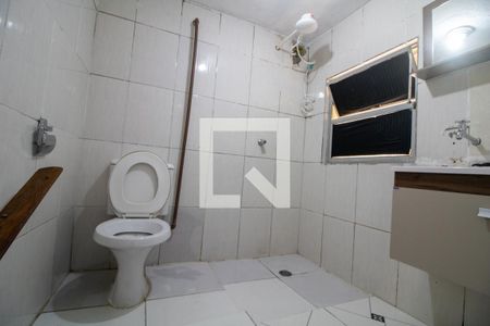 Banheiro de casa para alugar com 1 quarto, 55m² em Parque Artur Alvim, São Paulo