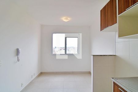 Sala/Cozinha de apartamento para alugar com 2 quartos, 33m² em Parque Munhoz, São Paulo