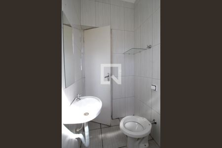 Banheiro de kitnet/studio para alugar com 1 quarto, 27m² em Jardim Gonçalves, Sorocaba