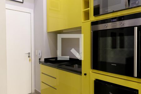 Cozinha de apartamento à venda com 1 quarto, 25m² em Vila Madalena, São Paulo