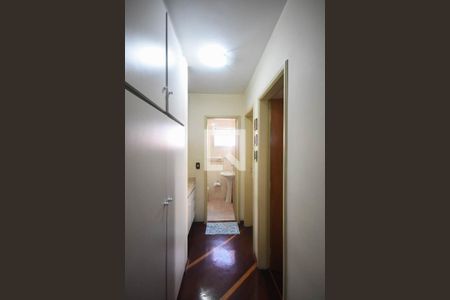 Corredor de apartamento para alugar com 2 quartos, 60m² em Jardim Jussara, São Paulo