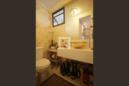 Lavabo de apartamento para alugar com 3 quartos, 132m² em Vila Suzana, São Paulo