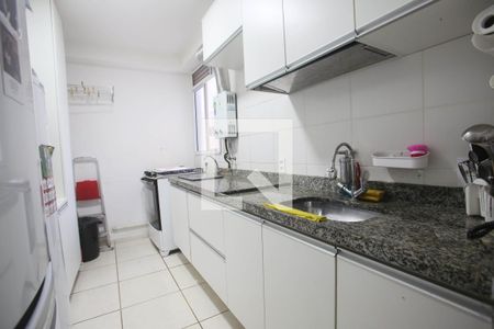 Cozinha de apartamento para alugar com 2 quartos, 50m² em Curicica, Rio de Janeiro