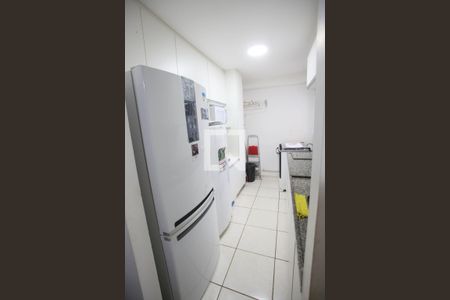 Cozinha de apartamento para alugar com 2 quartos, 50m² em Curicica, Rio de Janeiro