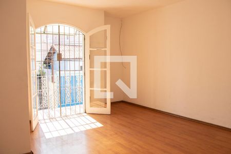 Quarto 1 de casa para alugar com 4 quartos, 120m² em Vila Mazzei, São Paulo